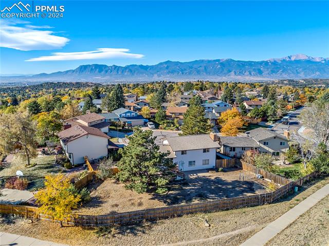 2909 Escapardo Place