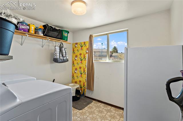 2909 Escapardo Place