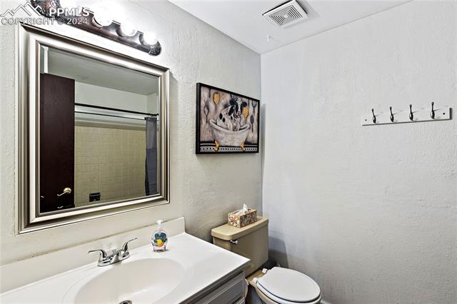 2909 Escapardo Place