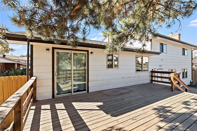 2909 Escapardo Place