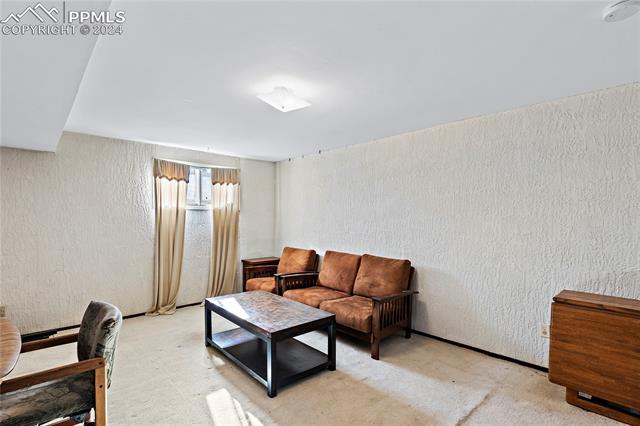 2909 Escapardo Place