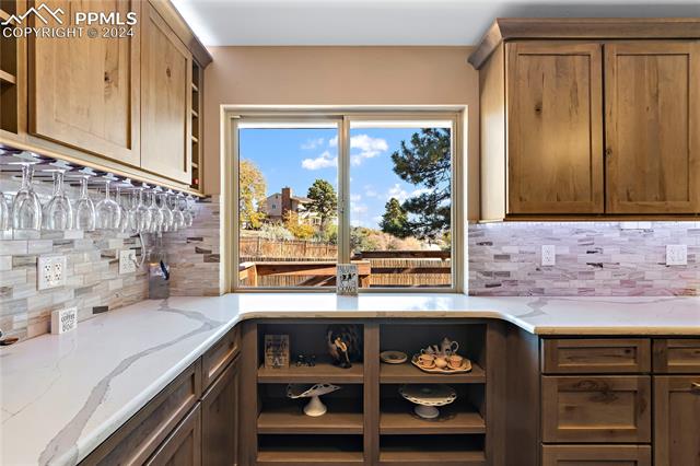 2909 Escapardo Place