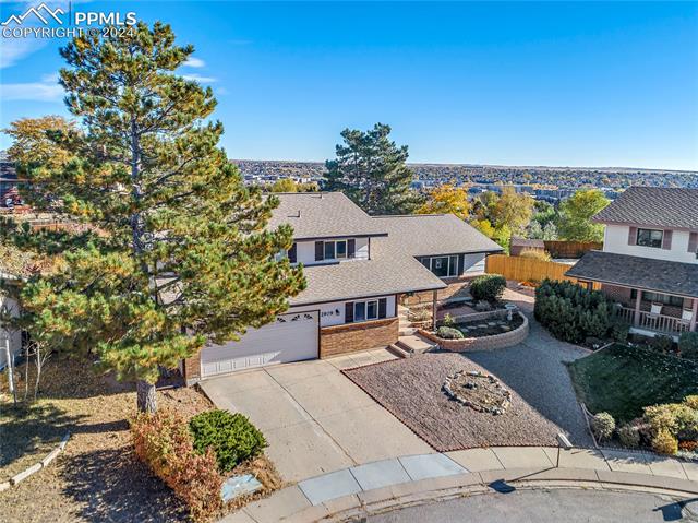 2909 Escapardo Place