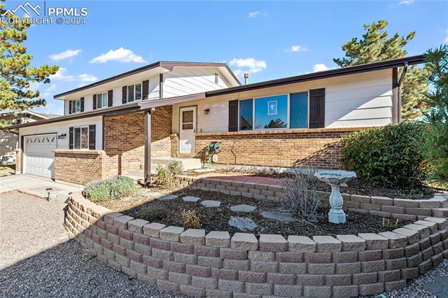 2909 Escapardo Place