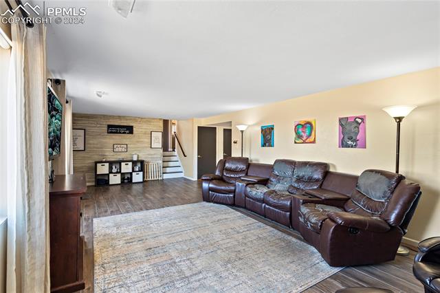 2909 Escapardo Place