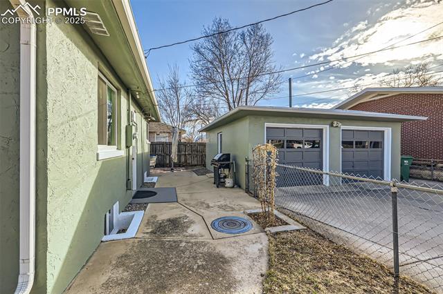 2532 N Nevada Avenue