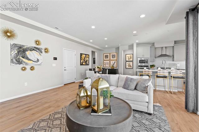 6226 Lythmore Grove