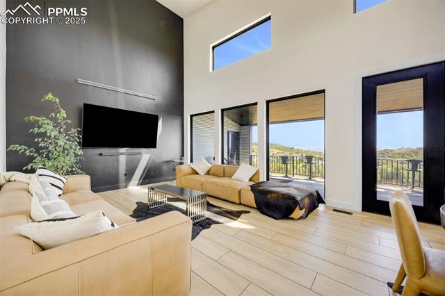 3735 Twisted Oak Circle