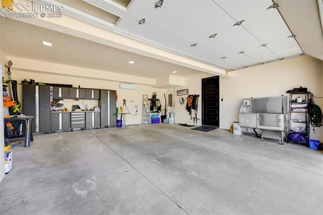 3735 Twisted Oak Circle