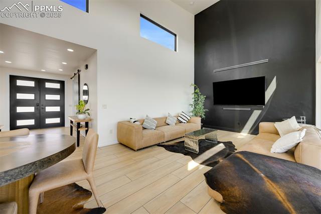 3735 Twisted Oak Circle