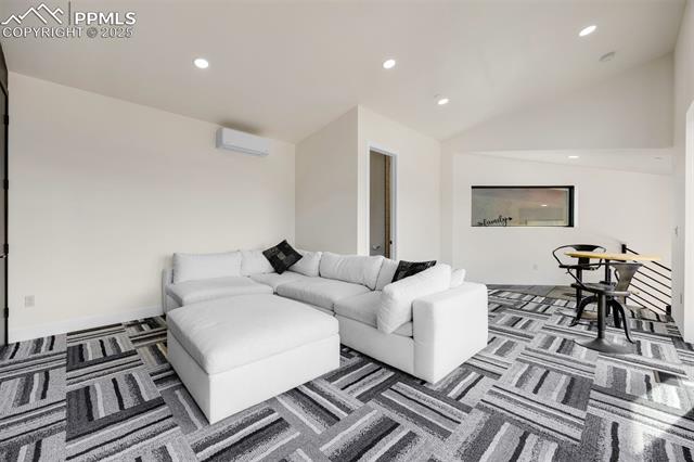 3735 Twisted Oak Circle