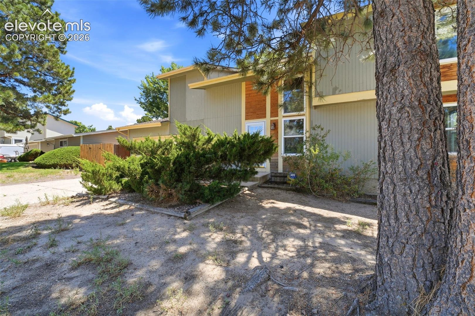 5945 Del Paz Drive