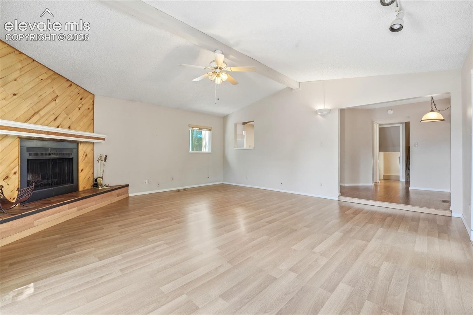 5945 Del Paz Drive