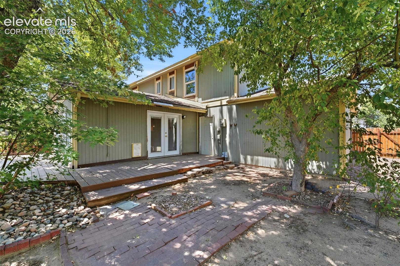 5945 Del Paz Drive