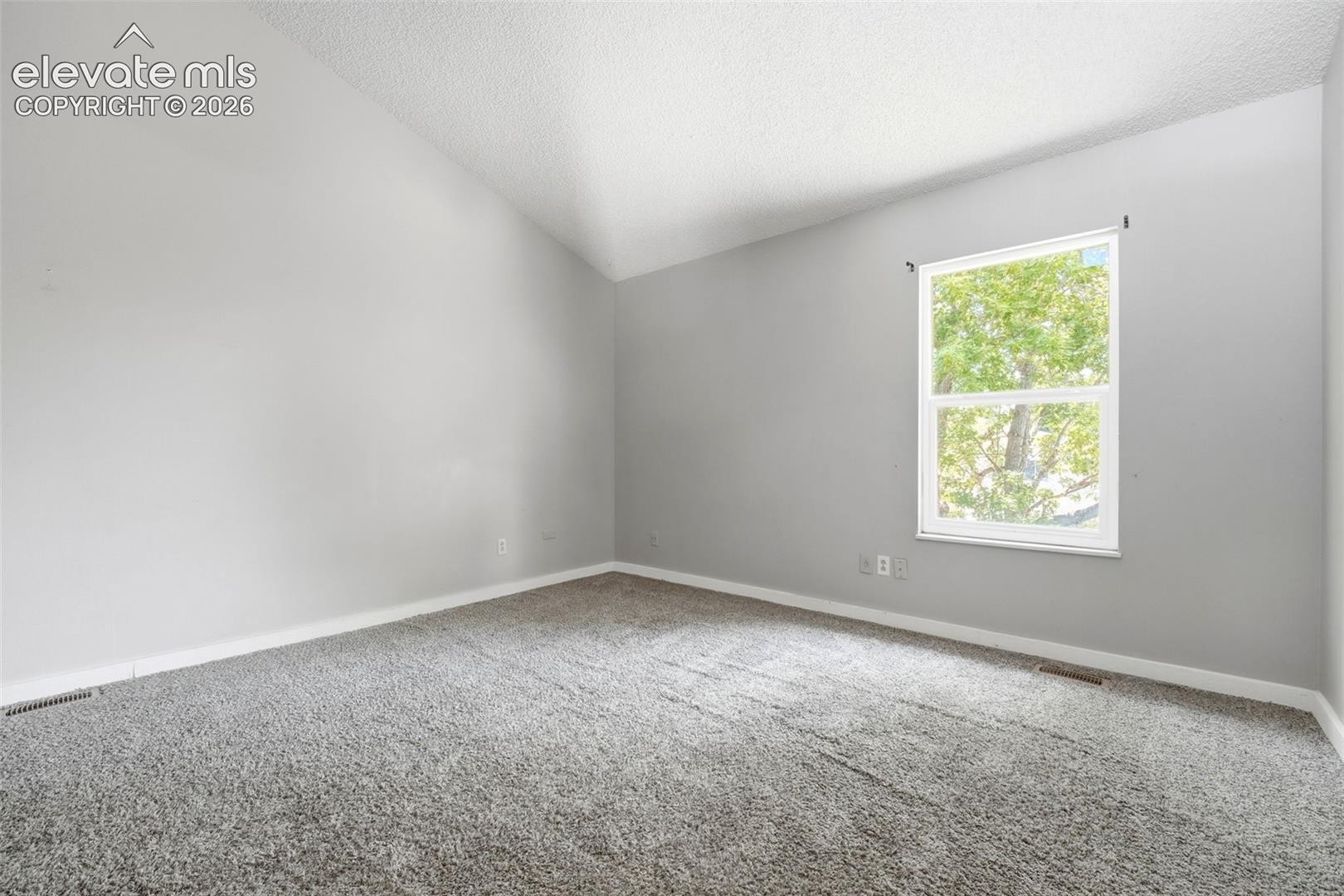 5945 Del Paz Drive