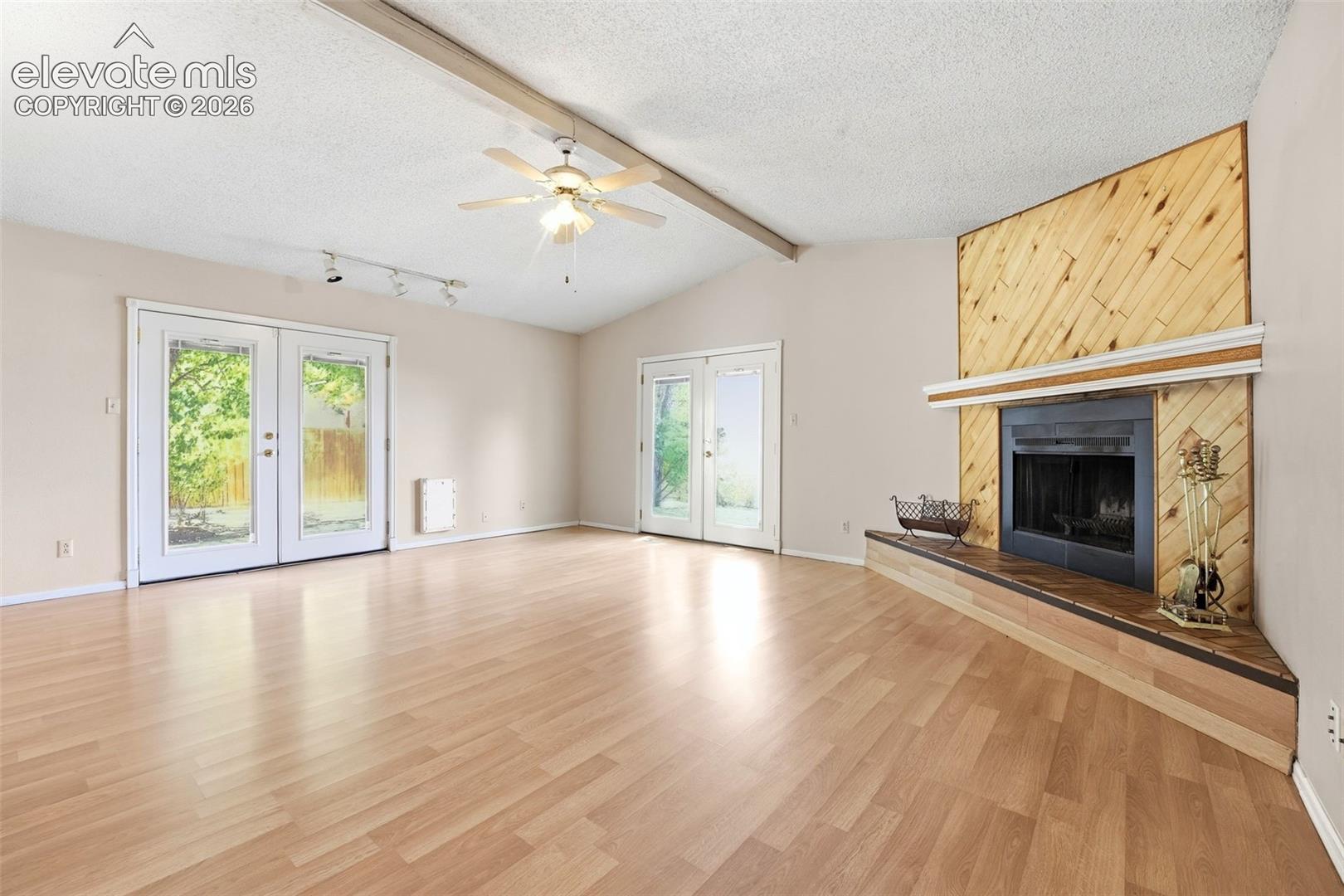 5945 Del Paz Drive