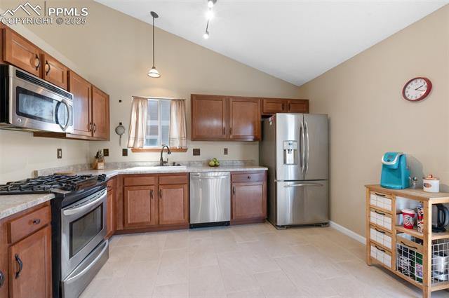 3828 Breaking Dawn Street