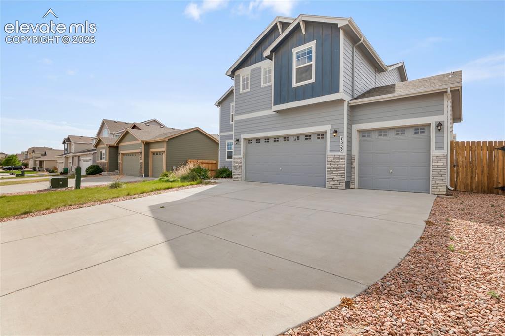 7352 Bigtooth Maple Drive