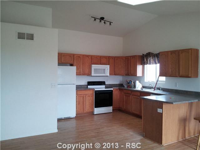 6105 Straight Arrow Point