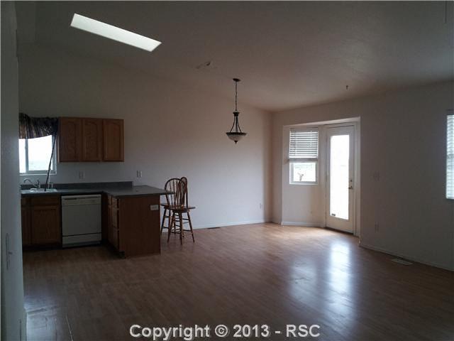 6105 Straight Arrow Point