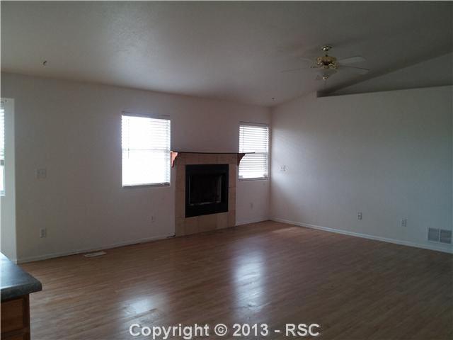 6105 Straight Arrow Point