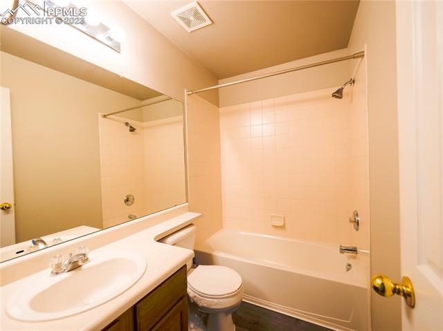 7238 Moss Bluff Court