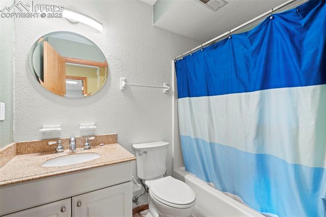 255 Twin Lakes Drive