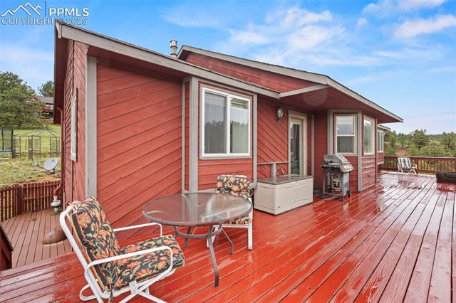 255 Twin Lakes Drive