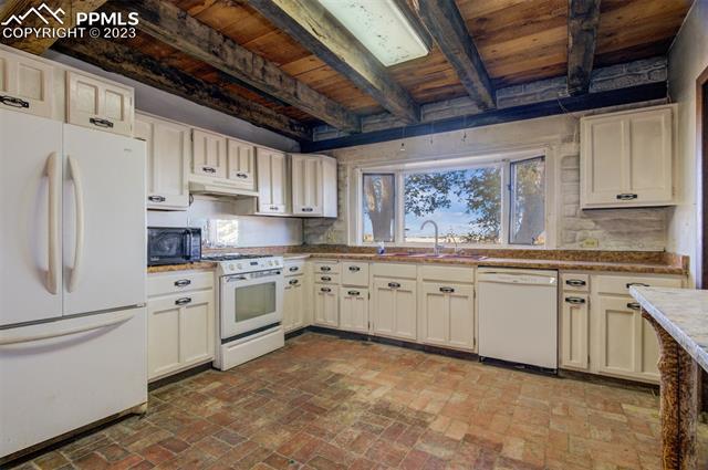 16001 County Road 21