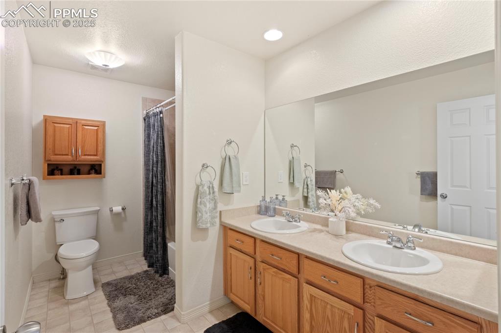 2245 Reed Grass Way