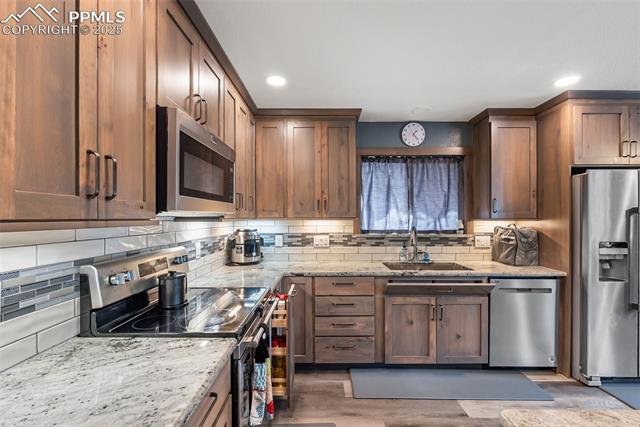 6879 Fielding Circle