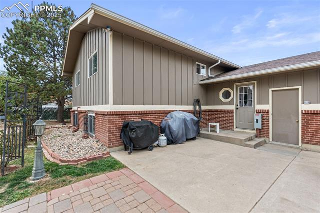 6879 Fielding Circle