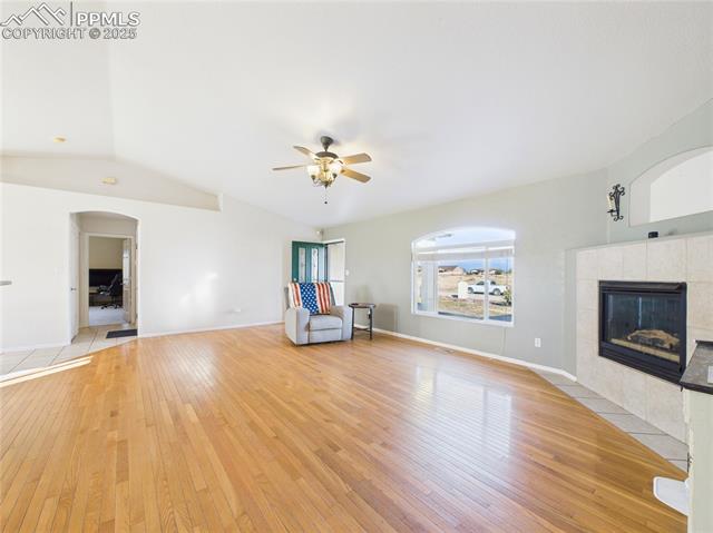 1253 N Stratton Drive