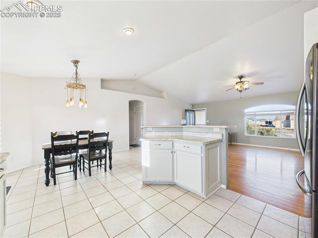 1253 N Stratton Drive