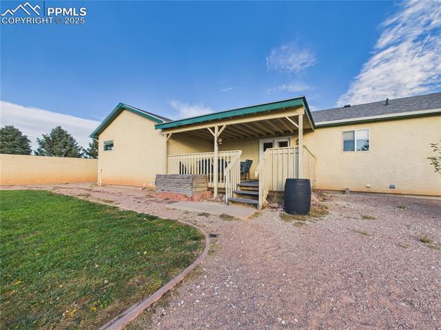1253 N Stratton Drive