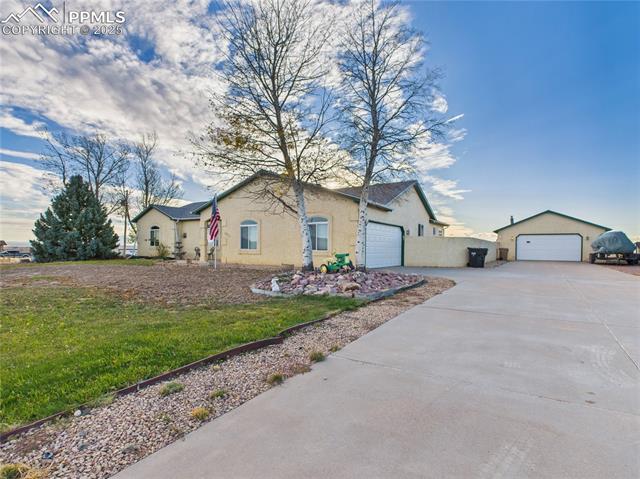 1253 N Stratton Drive