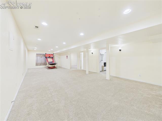 1253 N Stratton Drive