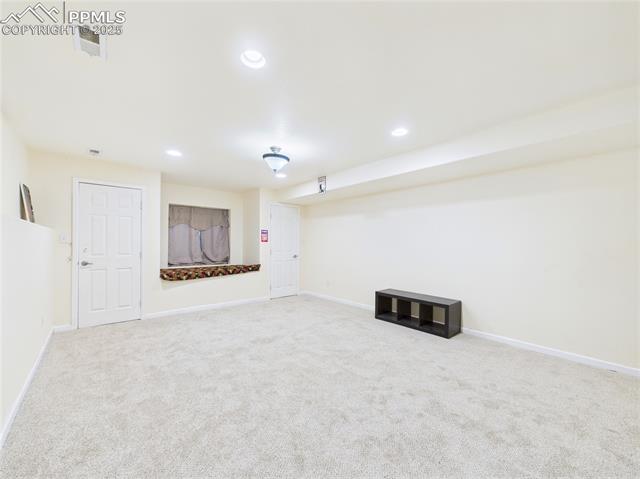 1253 N Stratton Drive