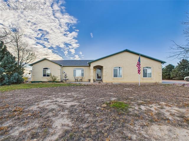 1253 N Stratton Drive
