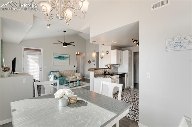 605 Cougar Bluff Point 202