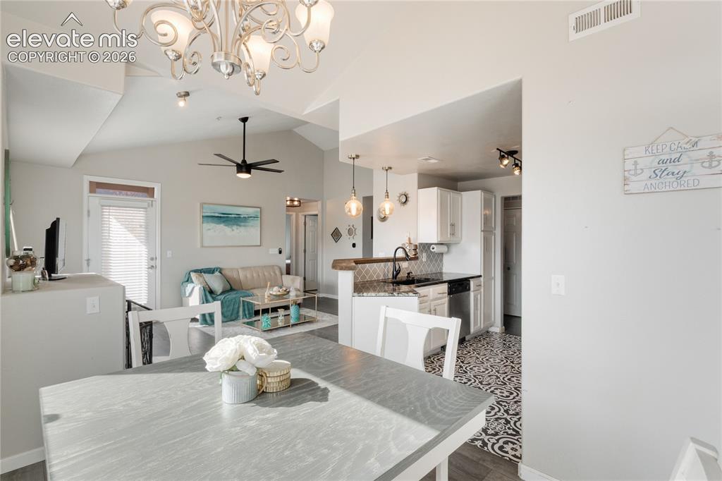 605 Cougar Bluff Point 202