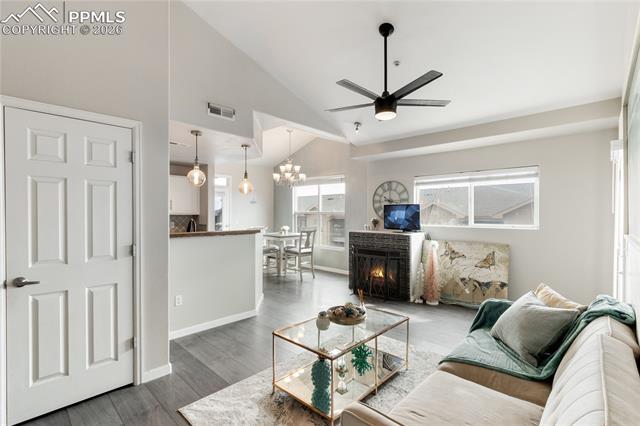 605 Cougar Bluff Point 202