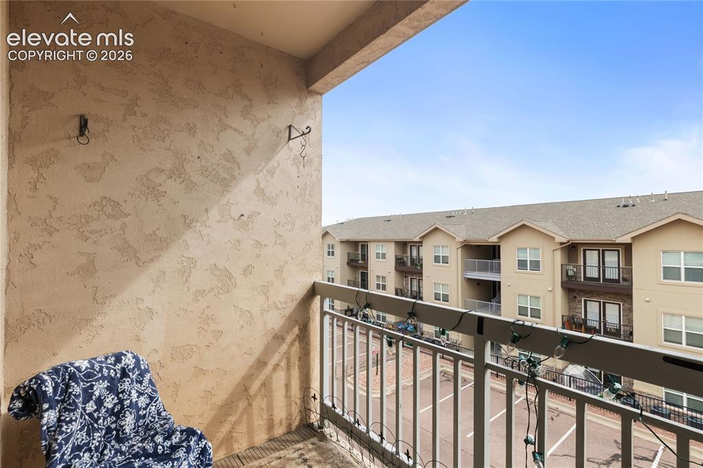 605 Cougar Bluff Point 202