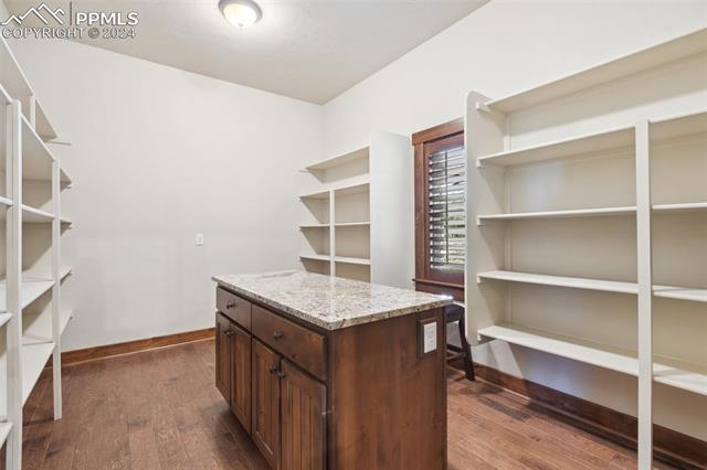 15664 Pole Pine Point