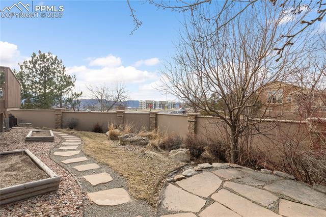 4904 Mushroom Rock Court