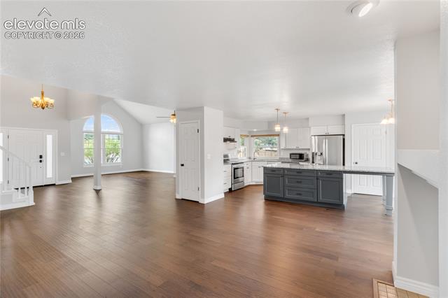 1805 Manning Way