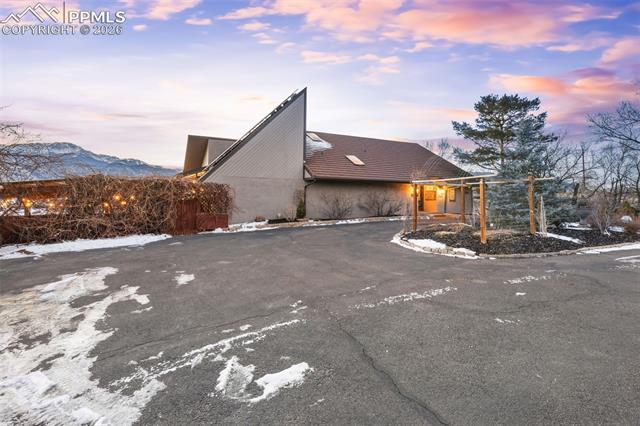 2190 Mesa Road