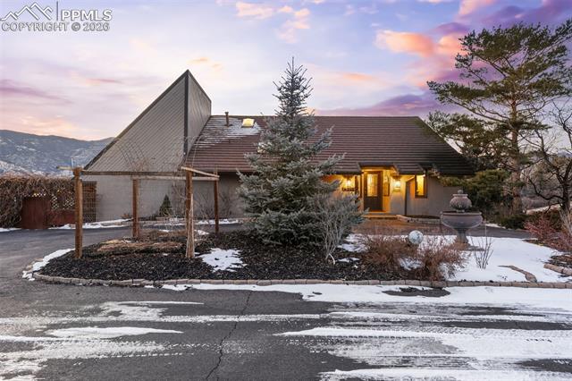 2190 Mesa Road