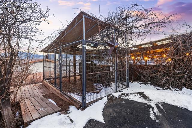 2190 Mesa Road