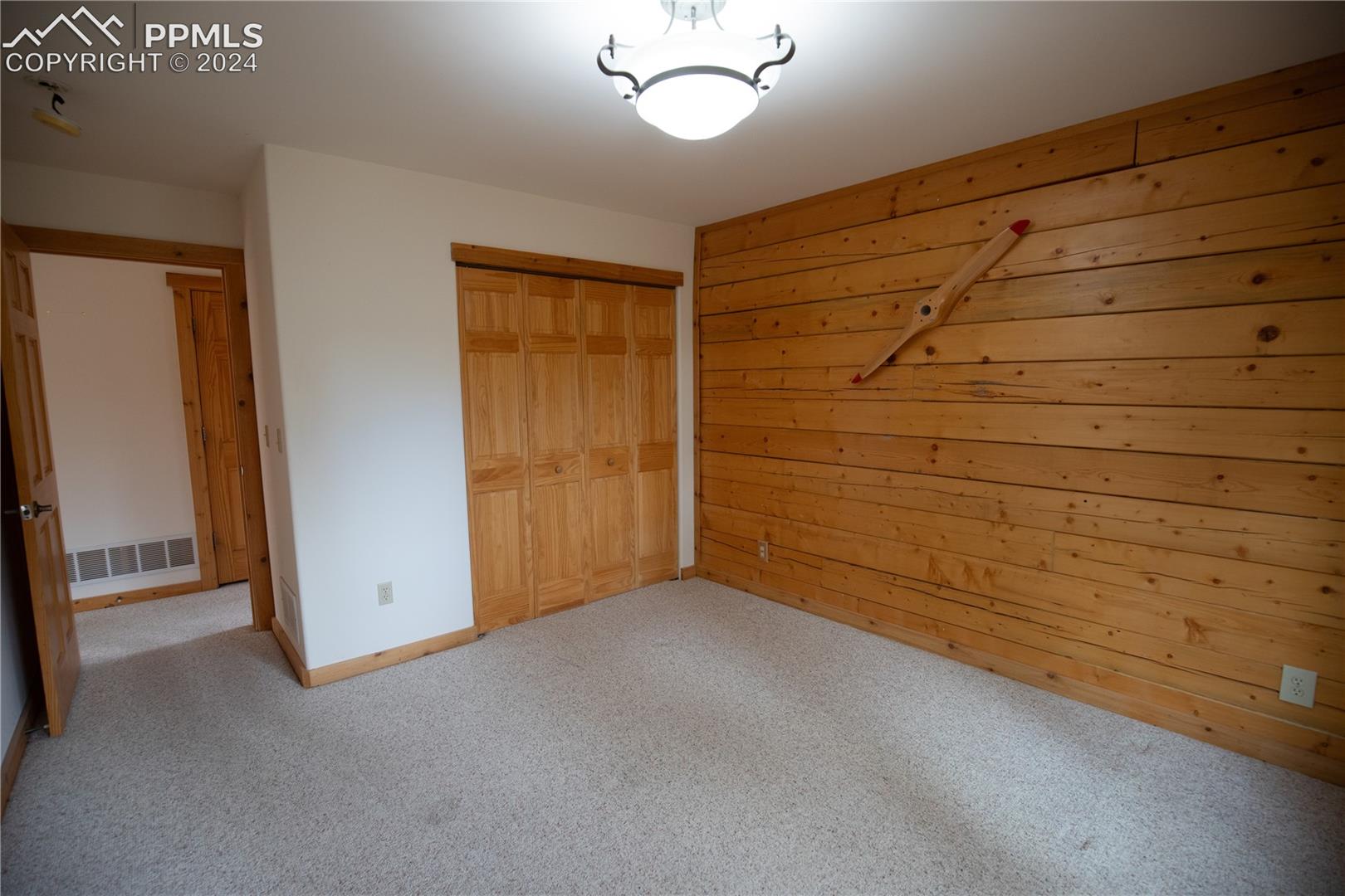 379 Chinook Road
